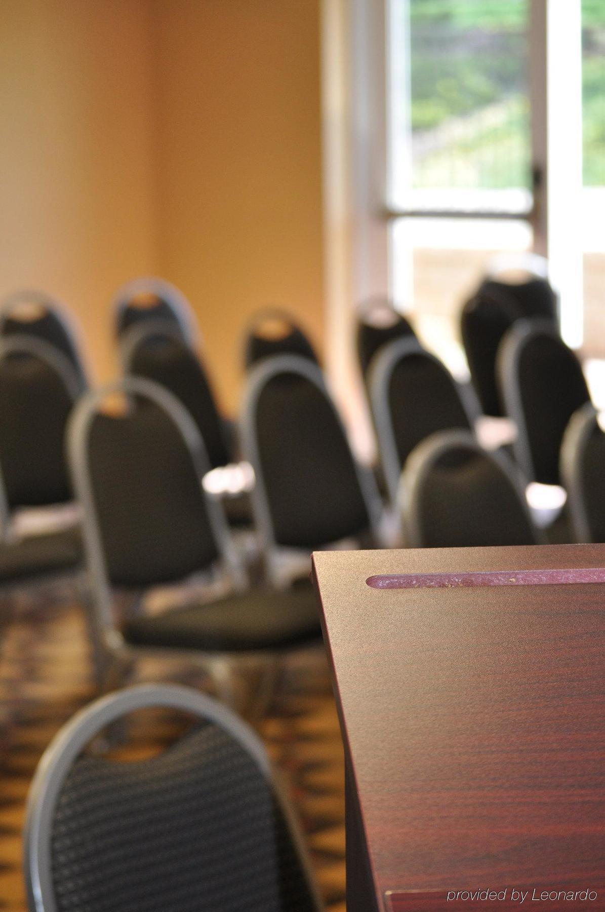 Holiday Inn Express Hotel & Suites Kansas City - Grandview By Ihg Εξωτερικό φωτογραφία