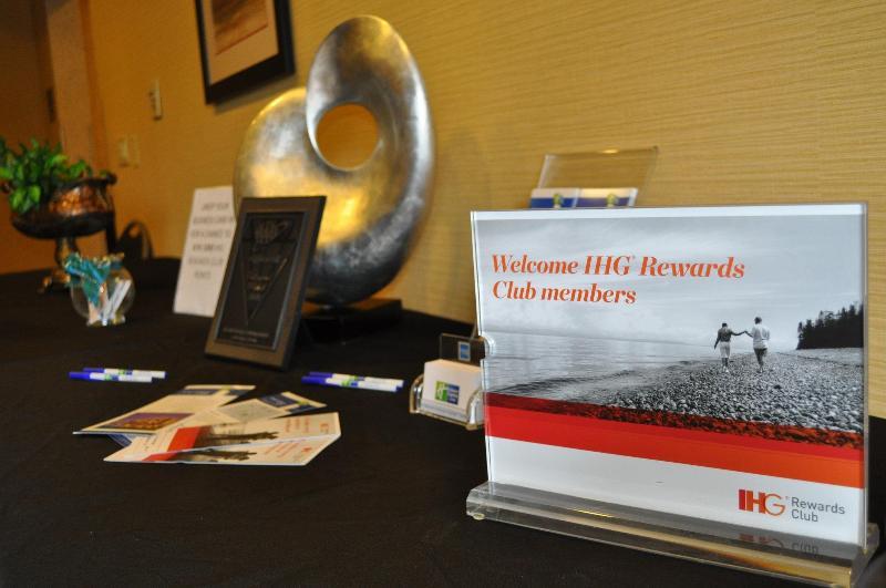 Holiday Inn Express Hotel & Suites Kansas City - Grandview By Ihg Εξωτερικό φωτογραφία